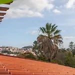 Liberty Penthouse Three-bedroom - By Lu Holidays Apartment *