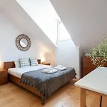 Liberty Penthouse Three-bedroom - By Lu Holidays * Lizbona
