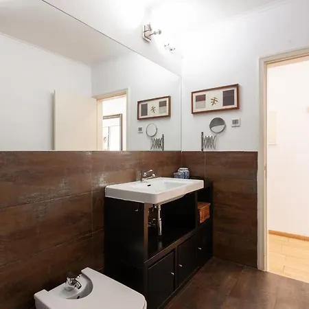 Liberty Penthouse Three-bedroom - By Lu Holidays Lisbon