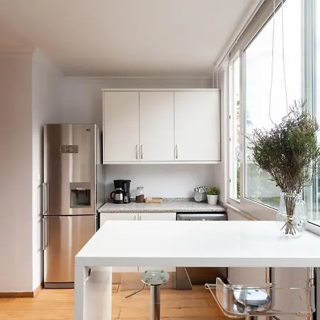 Liberty Penthouse Three-bedroom - By Lu Holidays