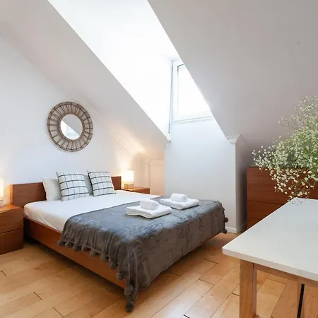 Liberty Penthouse Three-bedroom - By Lu Holidays * Lisbon