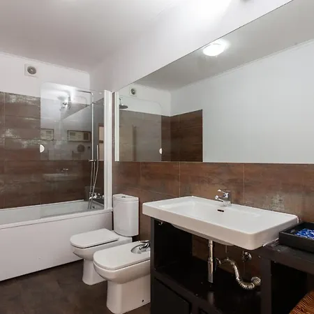 Liberty Penthouse Three-bedroom - By Lu Holidays
