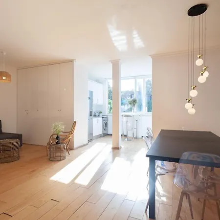 Liberty Penthouse Three-bedroom - By Lu Holidays Apartment